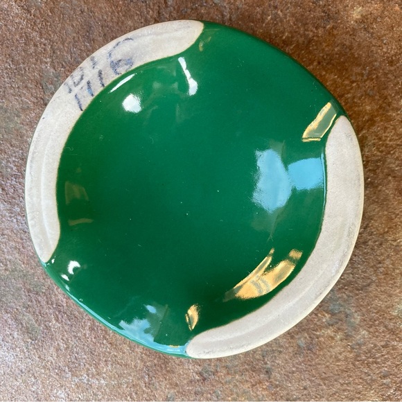 Ceramic Pet Bowl. Green and cream. - Picture 8 of 9